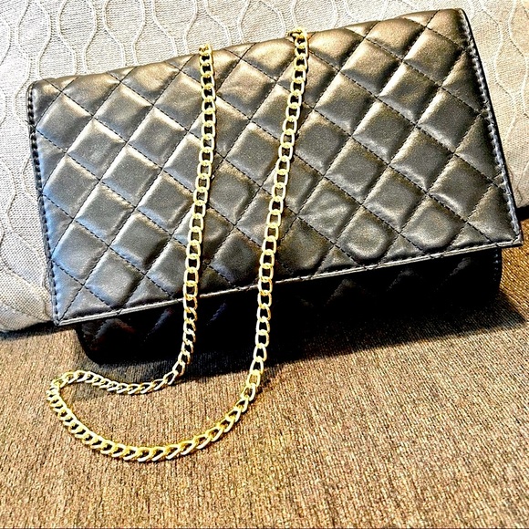 Womens Ashley Stewart Versatile Quilted Clutch - Picture 1 of 10